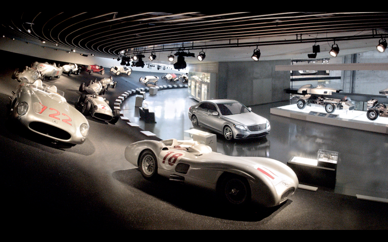 Illustration for article titled All-New Mercedes-Benz Flagship 2014 S-Class Makes Its In-Store And On-Screen Debut